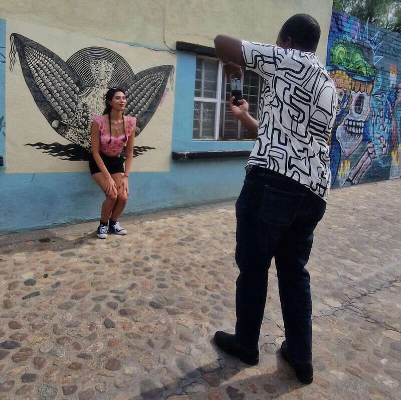 Street Art with an artist - Souvenir included: what it means for value