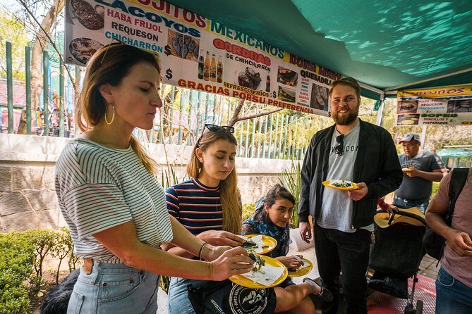 Street Food Bike Tour / Mexico is not only Tacos / All Inclusive - Mercado de Medellín: where locals shop and hang