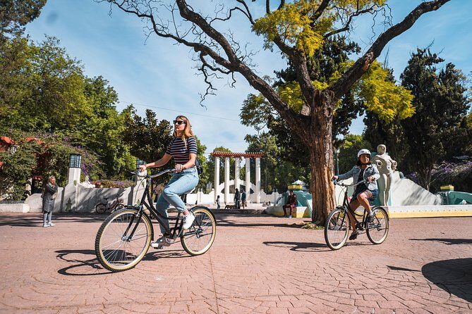 Street Food Bike Tour / Mexico is not only Tacos / All Inclusive - Safety and pacing: what makes this tour feel easy