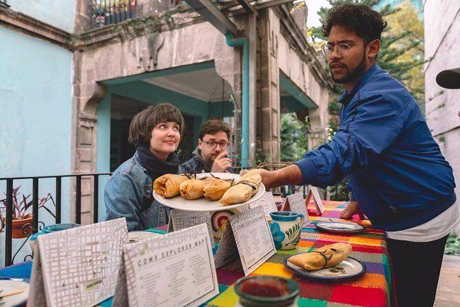 Street Food Tour with Friends - Juárez: first snack, a delicious drink, and the city-story finish