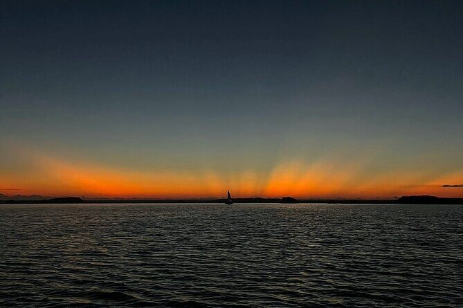 Sunrise on Paddleboard with breakfast in the lagoon of 7 colors - Why Bacalar’s 7-color Sunrise Changes the Whole Experience