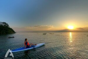 Sunrise Paddle Quest: Embrace the Dawn on Bacalar's Waters - Gliding across Lake Bacalar: the main paddle route and guidance