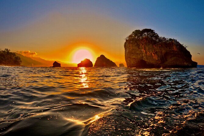 Sunset and Bioluminescence Boat Tour at Los Arcos Islands - Who should book (and who should reconsider)