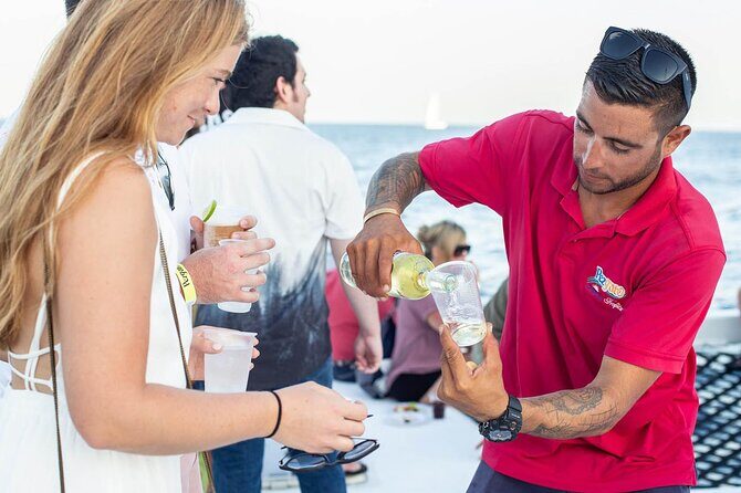 Sunset Cruise in Los Cabos with Jazz and Wine - Comfort on board: why catamaran + breeze matters