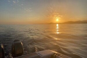 Sunset Cruise San José del Cabo, Appetizers, open bar, snack - What You Get: Cheese-and-Wine, Appetizers, Snacks, and Open Bar