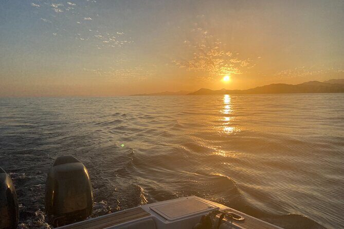 Sunset Cruise San José del Cabo, Appetizers, open bar, snack - What You Get: Cheese-and-Wine, Appetizers, Snacks, and Open Bar