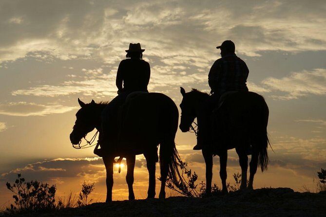 Sunset Horseback Riding Tour Through San Miguel de Allende - Where to meet, where you end: simple and very walkable