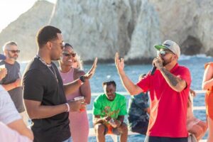 Sunset Sail Tour with Local Food - What the Meeting and Boarding Process Looks Like (So You’re Not Rushing)