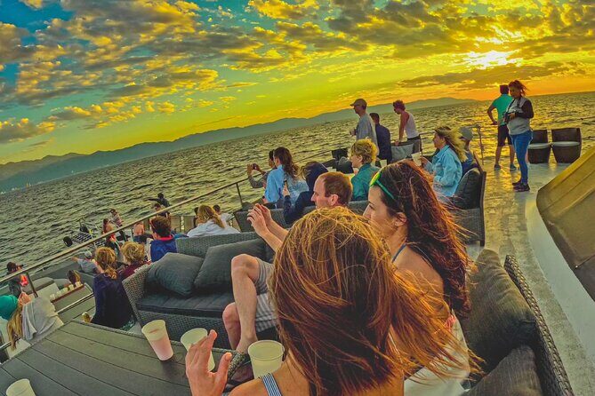 Sunsets and Whales Mega Yachts ALL INCLUSIVE: Puerto Vallarta - What happens on the water: the cruise rhythm