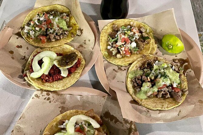 Tacos Y Marquesitas Tour Cancún - Tacos al pastor and a second surprise taco