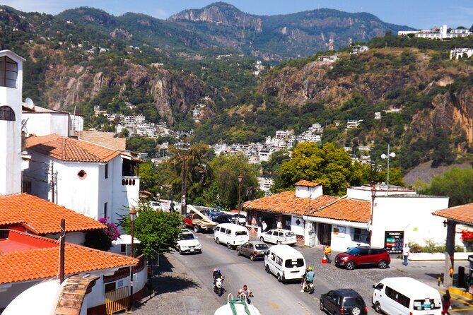 Taxco and Cuernavaca Day Trip - Taxco Town Time: Zócalo Wandering and Mountain-Town Vibes