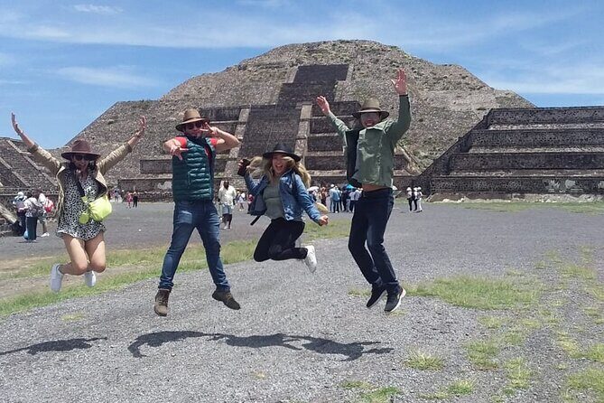 Teotihuacan and Basilica of Guadalupe with mezcal, tequila & handcrafts - Plaza de las Tres Culturas: your short history lesson with real views