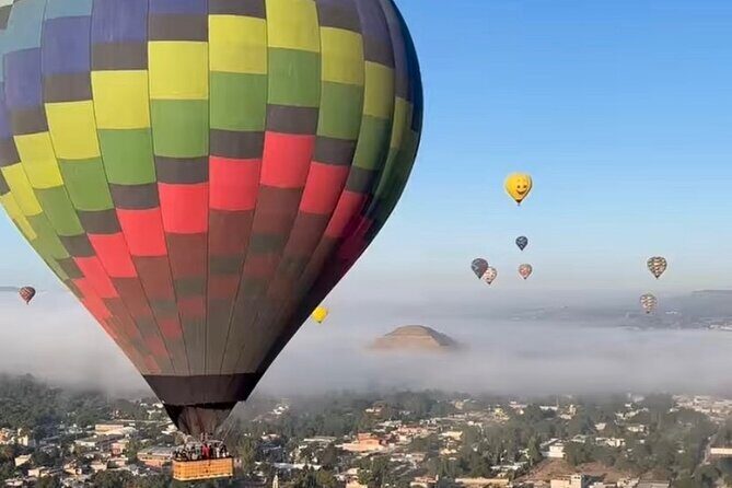 Teotihuacan balloon flight with cave breakfast and CDMX pickup - Agave, pulque, thread, and obsidian: hands-on culture stops