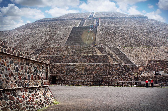 Teotihuacan & Basilica Guadalupe Tour with lunch - Key things that make this tour worth your time
