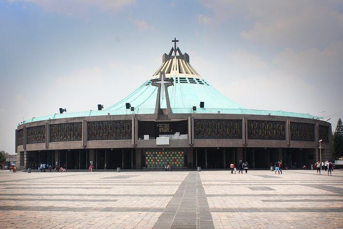 Teotihuacan & Basilica Guadalupe Tour with lunch - Plaza de las Tres Culturas: the 30-minute history stop that matters