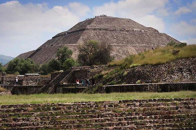 Teotihuacan & Basilica Guadalupe Tour with lunch - Meeting point, pickup timing, and how to avoid stress