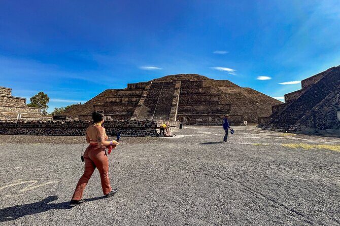 Teotihuacan Early Access Guided Tour with optional Lunch - Lunch at Tlacaelel: Optional, Scheduled, and Potentially a Squeeze