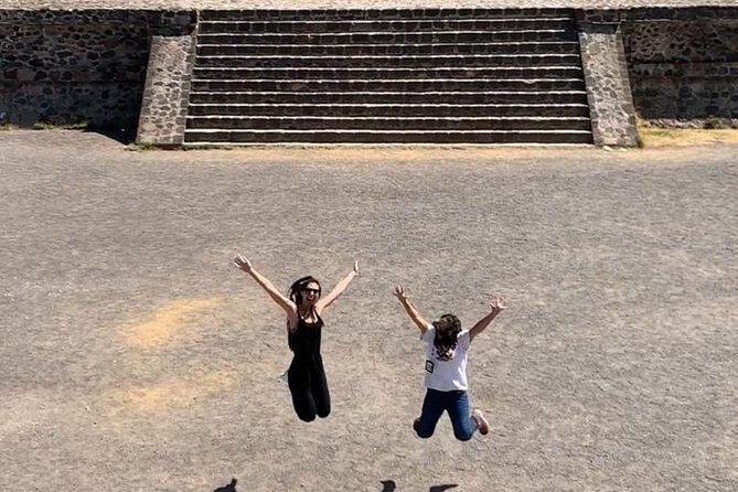 Teotihuacan Early Morning Tour: Avoid Crowds, & Expert Guide - Obsidian, textiles, and agave/mezcal tasting you can actually talk about later