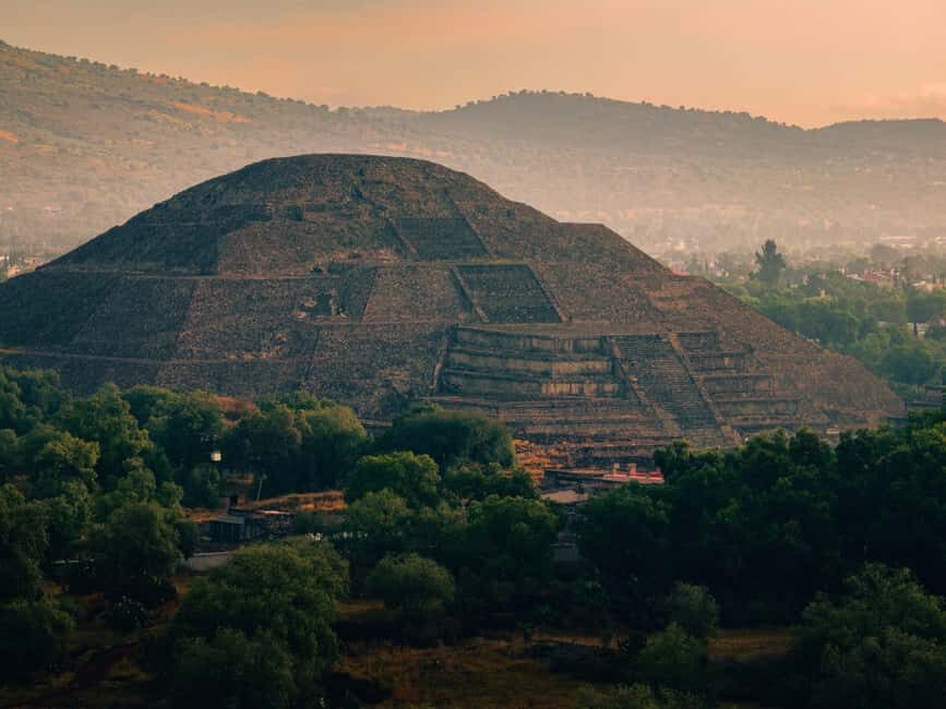 Teotihuacan from Mexico City with early access - 6:20 a.m. departure from Hostal Amigo: where early access really matters