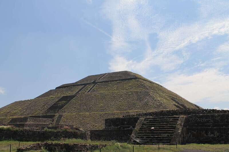 Teotihuacan from Mexico City with early access - Photo stop and the 3-hour guided walk at Teotihuacan