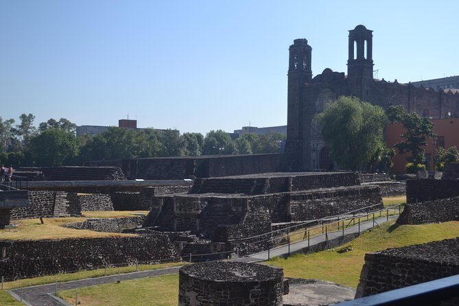 Teotihuacan & Guadalupe Shrine + Xochimilco, Coyoacán & Frida Kahlo Combo Tour - Teotihuacán pyramids: Sun and Moon climb + tequila tasting