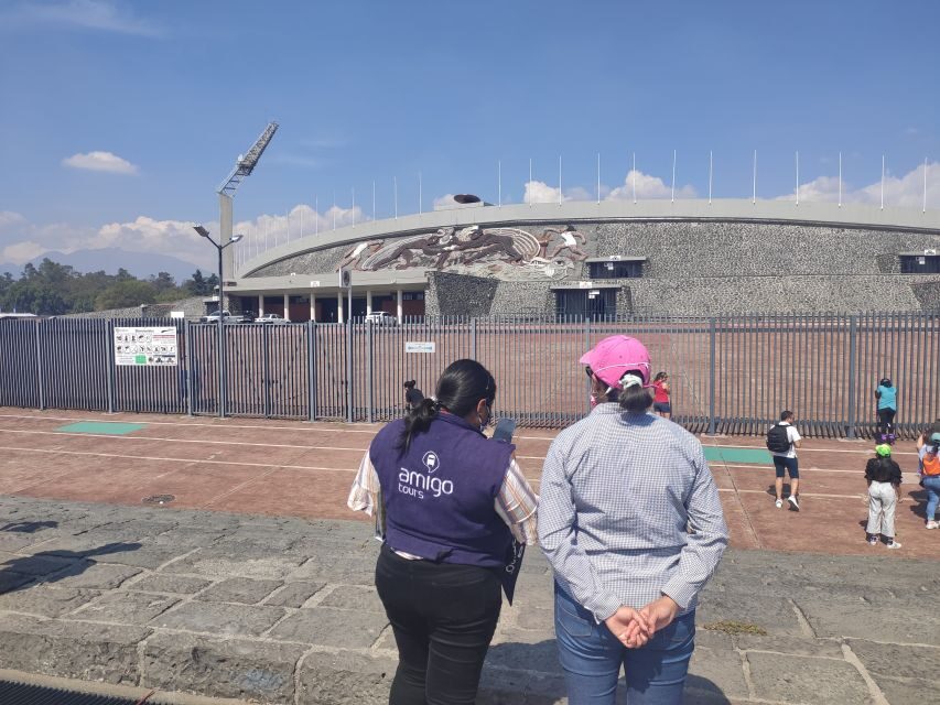 Teotihuacan, Guadalupe, Xochimilco Coyoacan & Frida Kahlo - Basilica of Guadalupe: big crowds, big meaning, and time management