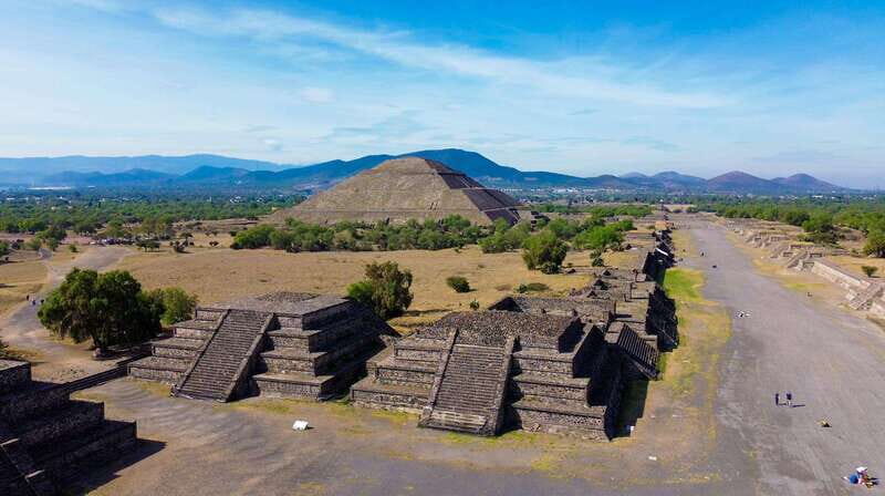 Teotihuacan, Guadalupe, Xochimilco Coyoacan & Frida Kahlo - The guide experience: names you may see and how pacing really feels