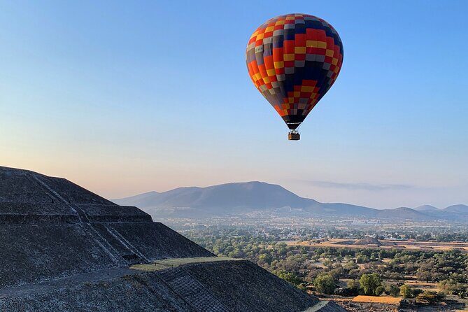 Teotihuacan Hot Air Balloon Flight from Mexico City / Volare - Who Should Book This Teotihuacan Balloon Flight?