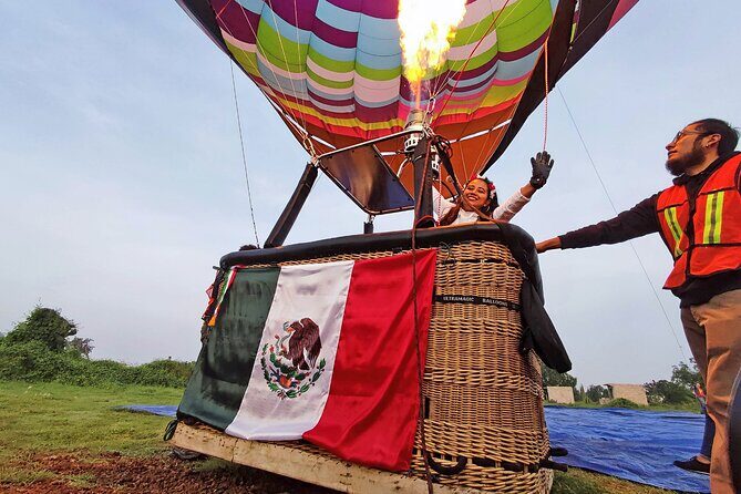 Teotihuacan Hot Air Balloon private or group tour - Breakfast at El Jaguar: pulque, agave spirits, and obsidian before you walk
