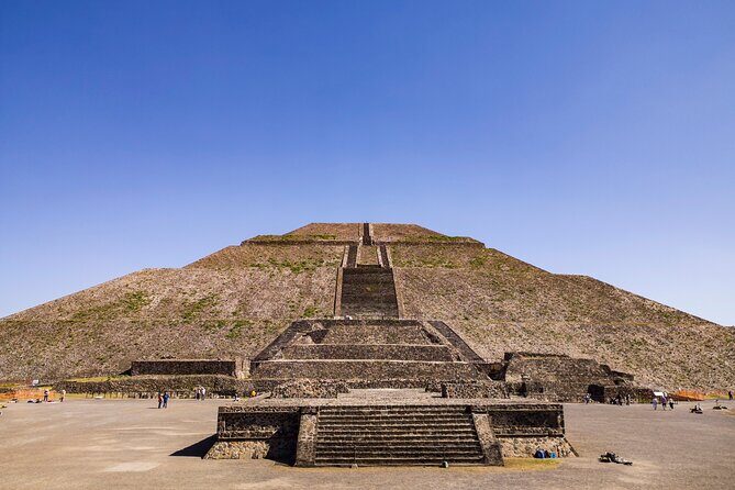 Teotihuacan Hot Air Balloon private or group tour - San Juan Teotihuacan: the sun-ray cave vs cacao and pulque tasting