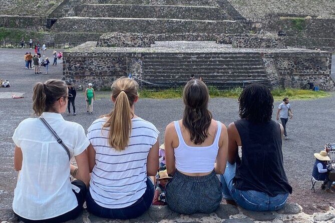 Teotihuacan Morning Tour Explore without Crowds - Entering the site: the Causeway of the Dead with context