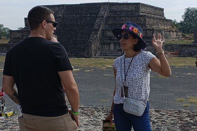 Teotihuacan Private Tour and Shared Hot Air Balloon Ride - Teotihuacán archaeology walk: Avenue of the Dead and the Moon and Sun pyramids