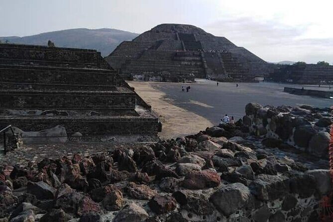 Teotihuacan Private Tour and Shared Hot Air Balloon Ride - Quetzal Crafts: maguey and obsidian-focused artisan time