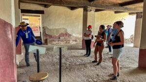 Teotihuacan: Private Tour with Archeologist & Hotel Pick-up - Hotel pickup, private vehicle, and skip-the-line momentum