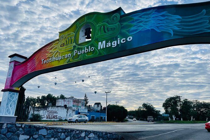 Teotihuacan Pyramid and Basilica Day Tour from CDMX - Basilica de Santa Maria de Guadalupe: explanation, crowds, and a long stop