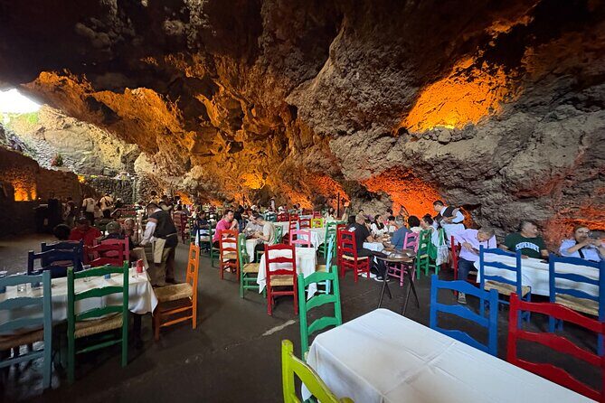 Teotihuacan Pyramids and La Gruta Restaurant - Teotihuacan Pyramids: what your guided walk gets right