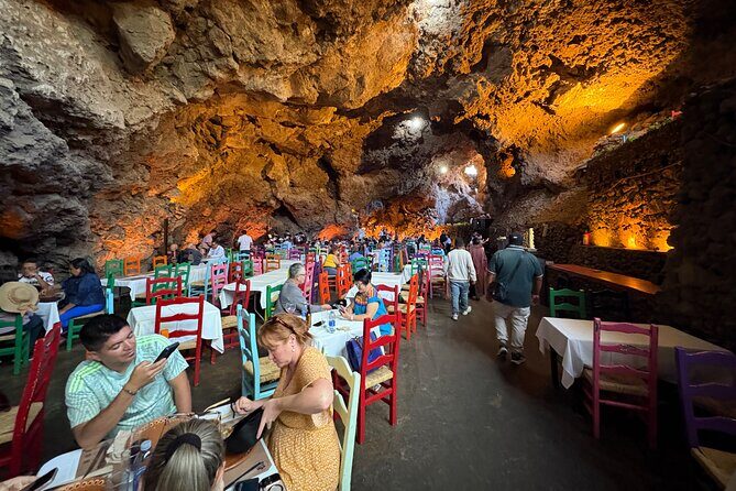Teotihuacan Pyramids and La Gruta Restaurant - Practical tips for your day at Teotihuacan and La Gruta