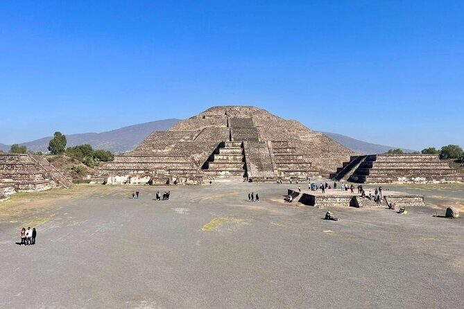 Teotihuacan: Pyramids, Caves & Culinary Experience - Stop 2: Templo de Quetzalcóatl and the Calzada de los Muertos