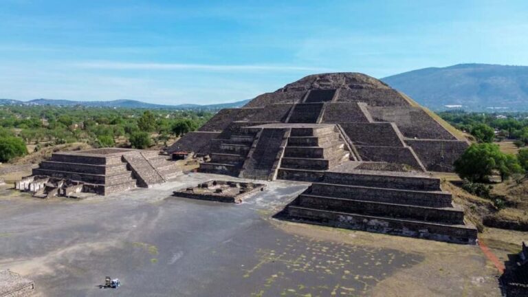 Teotihuacan Pyramids: Guided Tour with Entry Ticket Included - Meeting at Gate 1: the small logistics that matter most