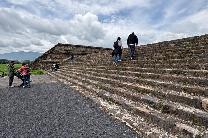 Teotihuacan Pyramids VIP Tour without Commercial Stops - Price and value: why $59.61 can feel fair here