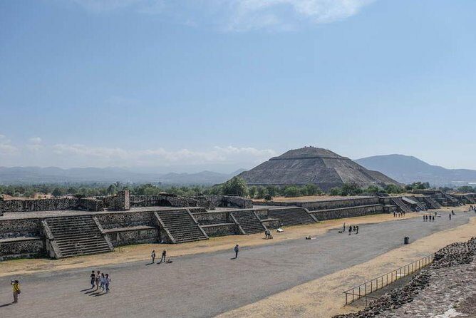 Teotihuacan, Shrine of Guadalupe & Tlatelolco Day Tour - Teotihuacan pyramids: what you’ll see in 2 hours (and the climb reality)