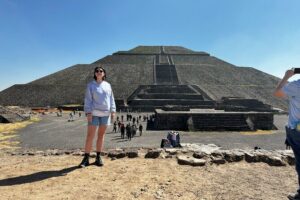 Teotihuacan Tour with Basilica of Guadalupe and Tlatelolco - Hotel pickup, timing, and the reality of morning traffic