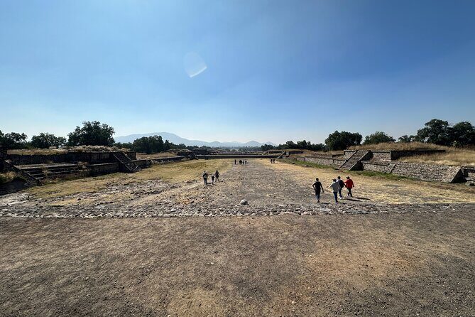 Teotihuacan Tour with Basilica of Guadalupe and Tlatelolco - Teotihuacan pyramids: Sun, Dead Causeway, Moon, and the Jaguar mural