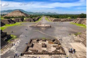Teotihuacan Tour with Transportation & Food (PRIVATE OPTION) - Sun Pyramid and Moon Pyramid: The Highlights You’ll Want to See (and Why)