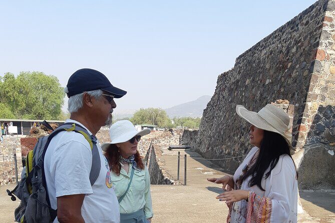 Teotihuacan without crowds, without tourist traps. - Inside the pyramid zone: main monuments, avenues, and painted details