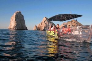 The Arch Tour on a Clear Boat from Cabo San Lucas - El Arco time: when you should look down and when you should look up