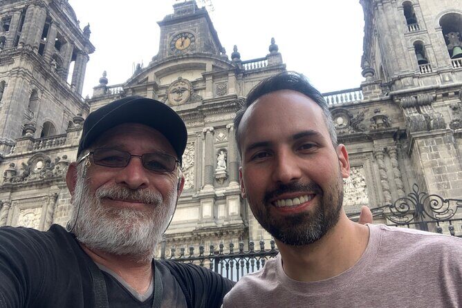 The best and most complete PRIVATE CITY TOUR through the Historic Center - House of Tiles (Casa de los Azulejos): Architecture, Owners, and a Real Bathroom Win