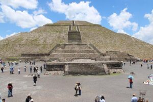 The best tour to Teotihuacán from Mexico City - Stop 1: Central Mexico City pickup (and why it’s more important than it sounds)
