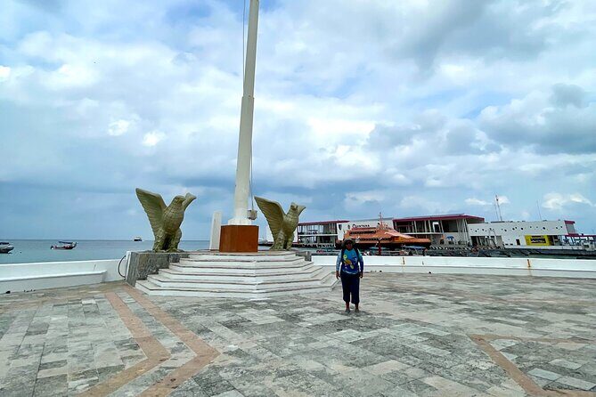 The Cozumel Turtle Sanctuary Snorkel Tour - Meeting at the Giant Flagpole: The Start Point You’ll Actually Find