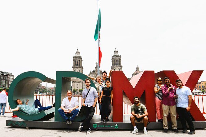 THE REAL CDMX: Under the skin of the city - Guerrero breakfast to the Revolution monument: the day’s tone
